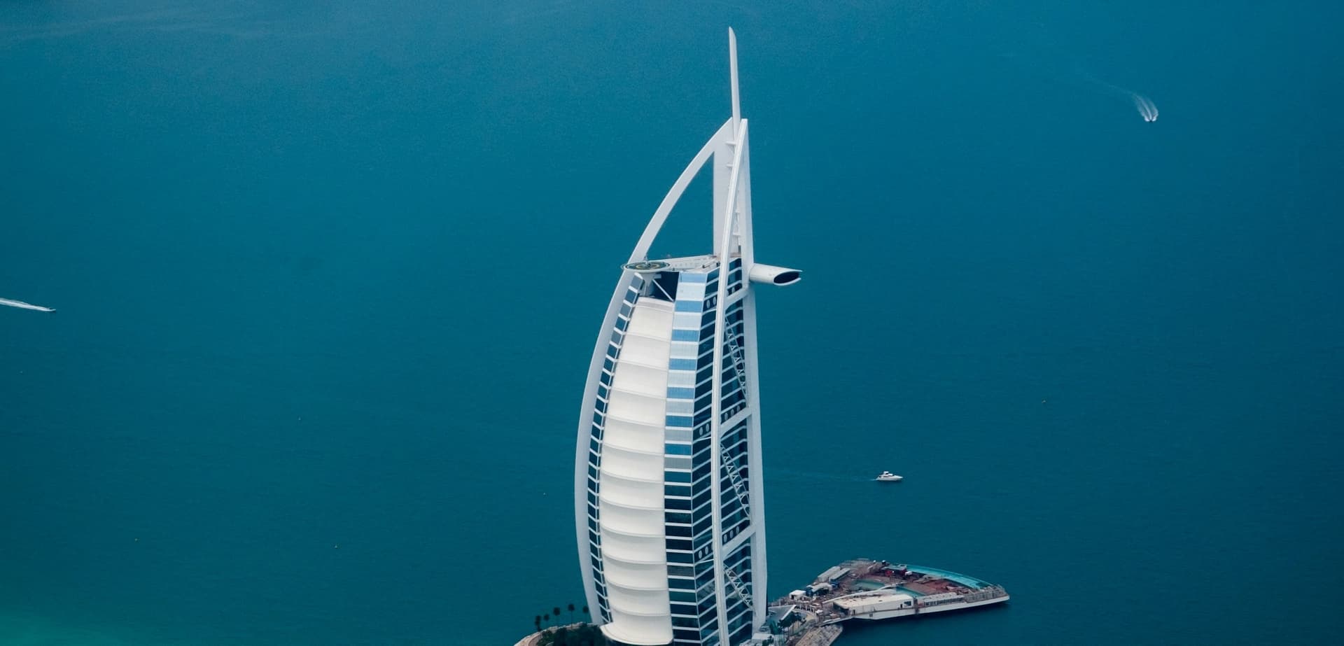 United Arab Emirates luxury chauffeur and airport transfer service