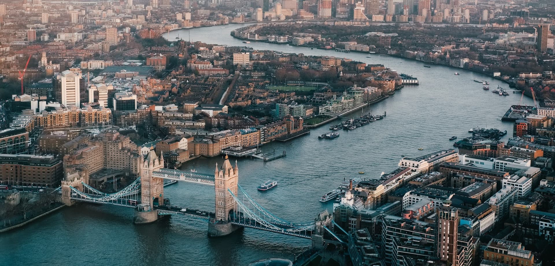 United Kingdom luxury chauffeur and airport transfer service